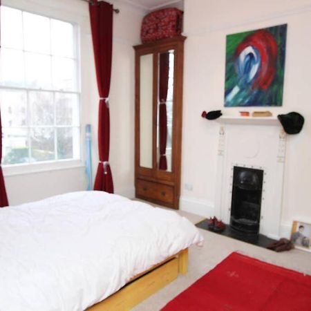 Stunning Arty Apartment In The Heart Of Clifton Bristol Kültér fotó