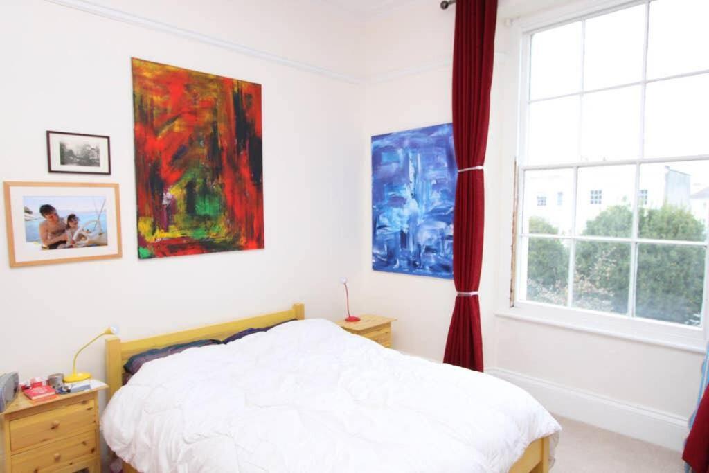 Stunning Arty Apartment In The Heart Of Clifton Bristol Kültér fotó
